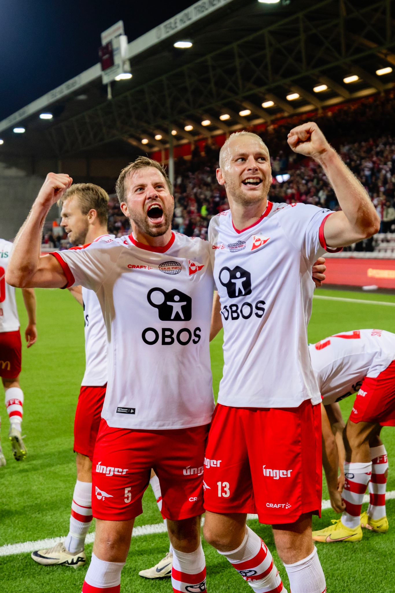 爱游戏game-窗口期突围战来临，西汉姆围绕欧冠外线爆发，底气十足，阵容厚度经受考验的简单介绍-爱游戏game